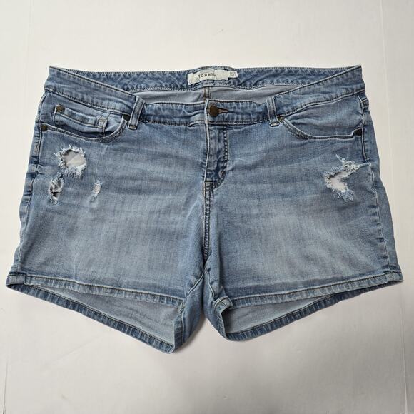 Torrid Distressed Denim Light Wash Shorts Women's Size 22 - Picture 1 of 8